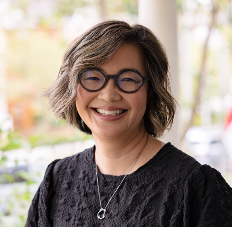 A TD Wealth Private Wealth Manager smiling and looking at the camera.